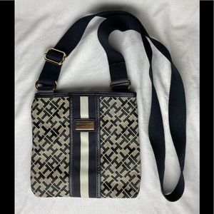 Tommy Hilfiger Crossbody Bags